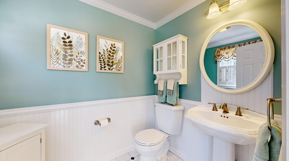 45 Northfield Dr, East Bridgewater MA 02324-1249 exterior