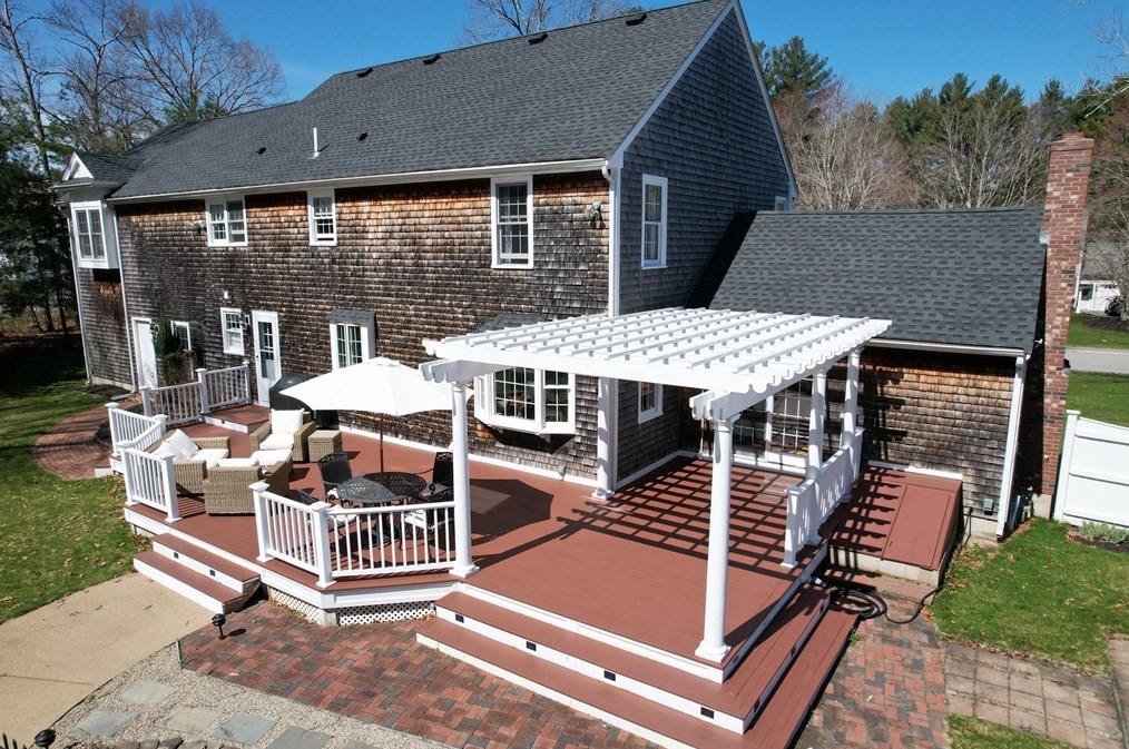 45 Northfield Dr, East Bridgewater MA 02324-1249 exterior