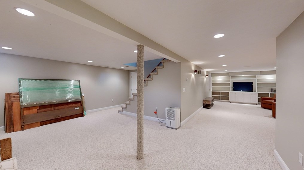 45 Northfield Dr, East Bridgewater MA 02324-1249 exterior