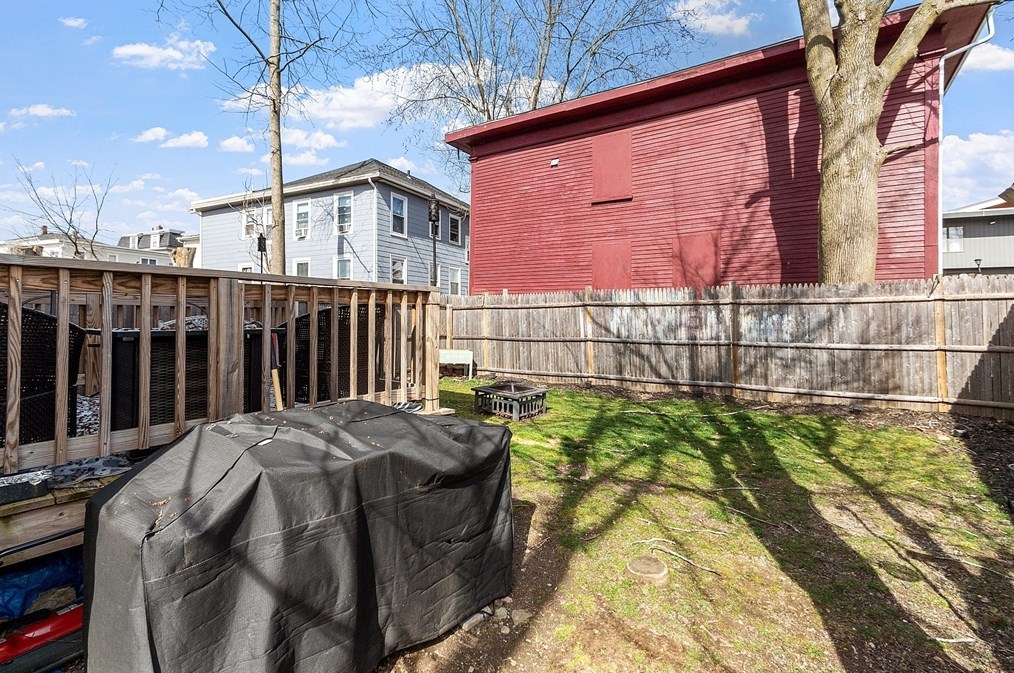 121 Portland St, Haverhill MA 01830-5016 exterior