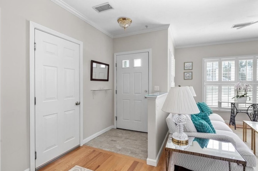 68 Village Dr #68, Quincy, MA 02169