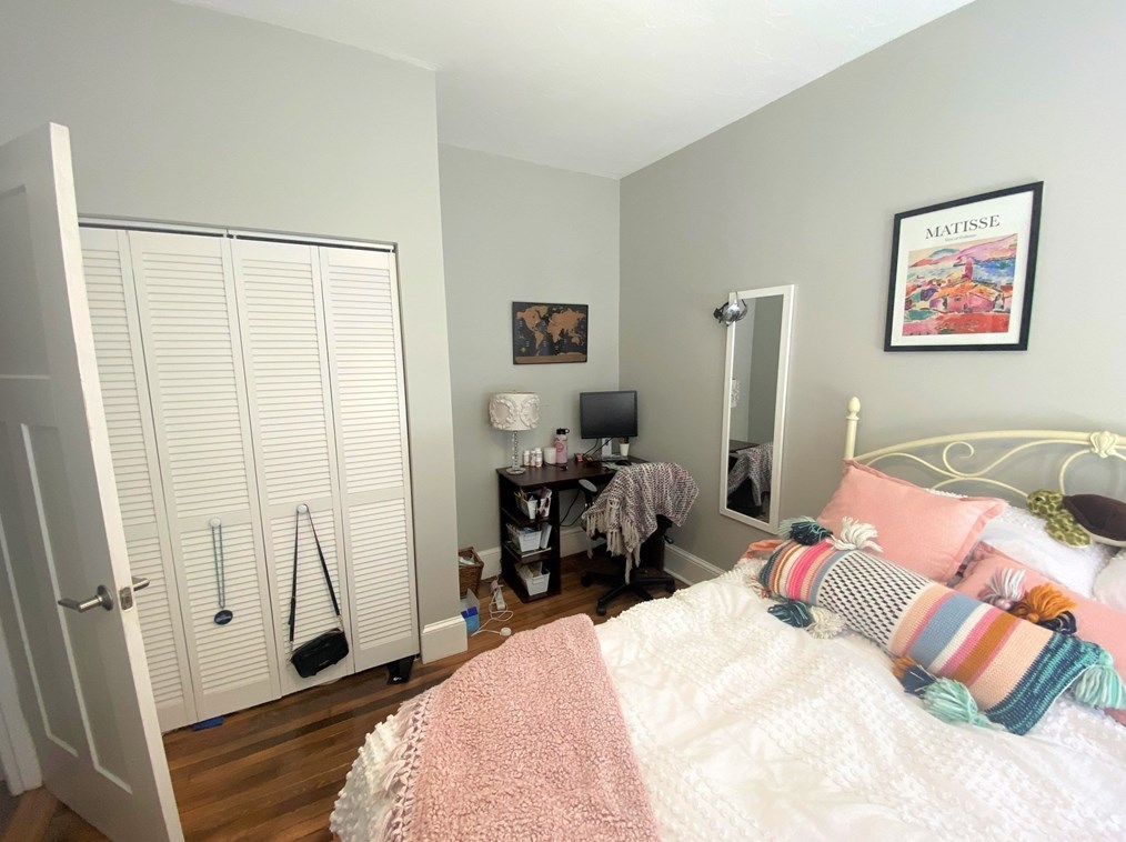 15 Parkvale Ave Apt 4, Boston, MA