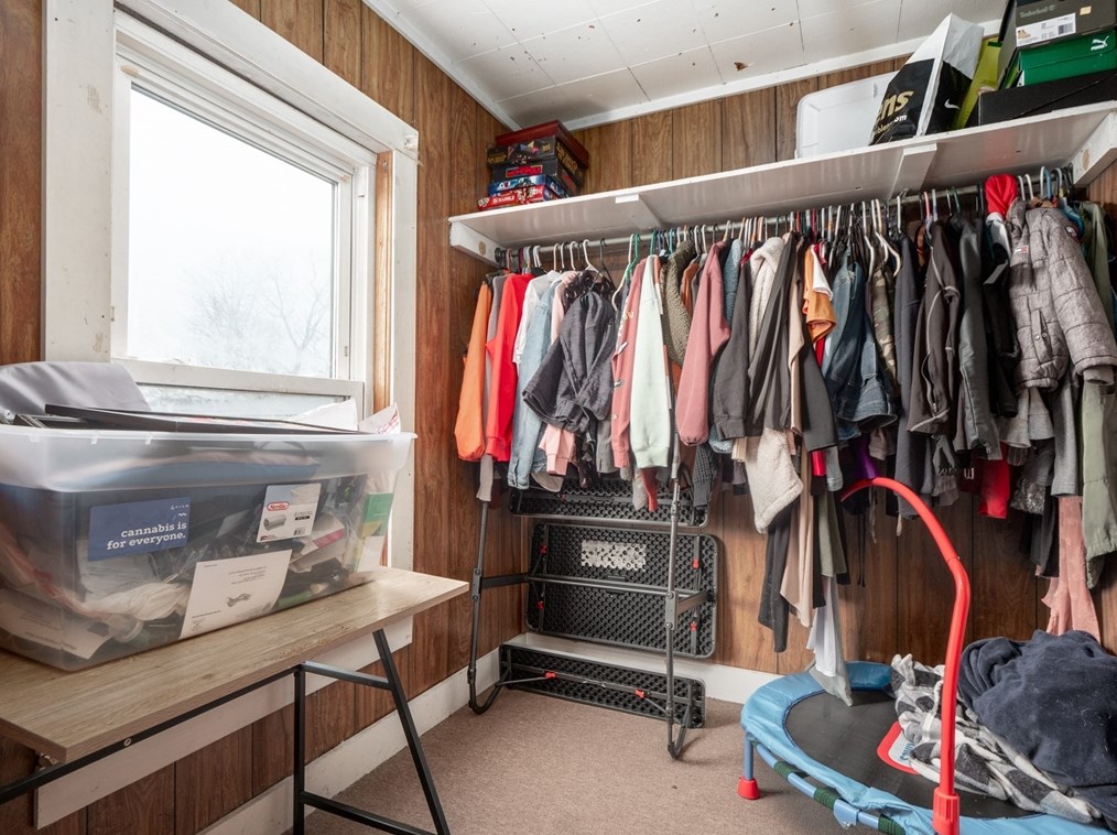 71 Fox St, Worcester MA 01604-4333 exterior