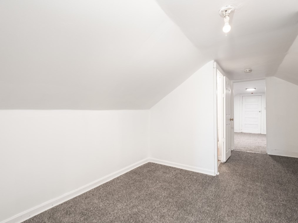 71 Fox St, Worcester MA 01604-4333 exterior