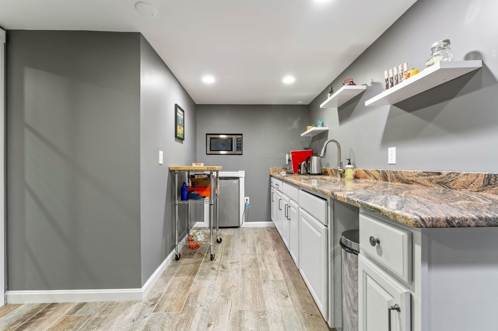 373 Main St, Andover MA  01810-2610 exterior