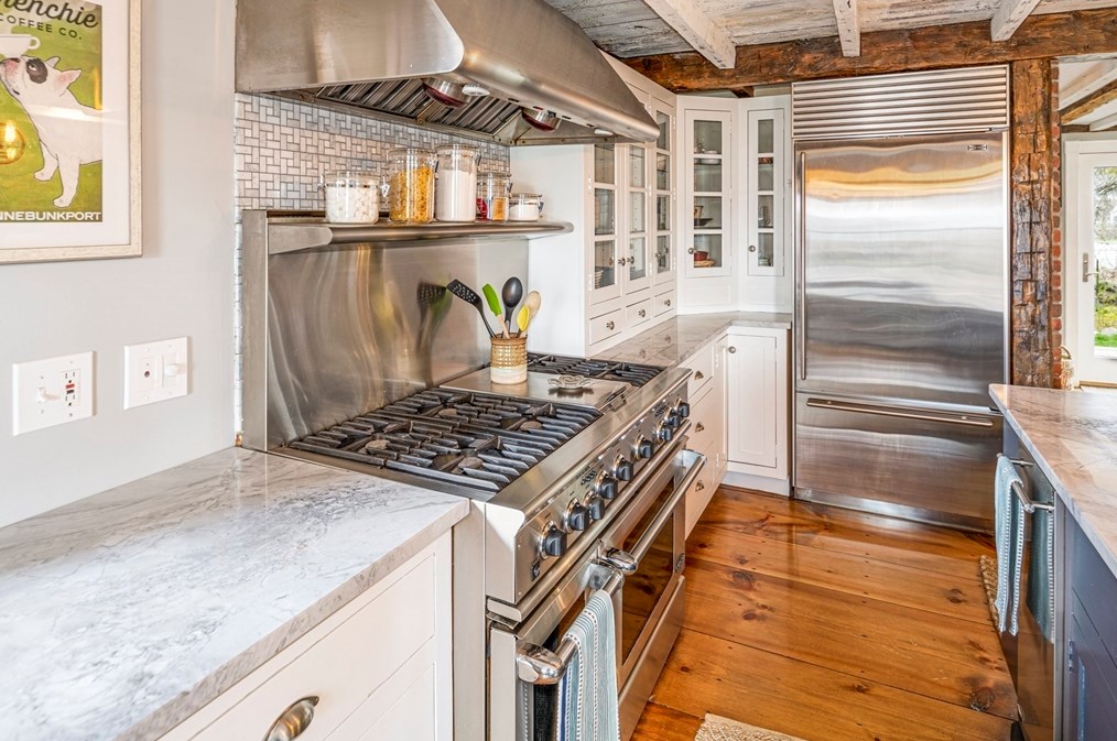 373 Main St, Andover MA  01810-2610 exterior