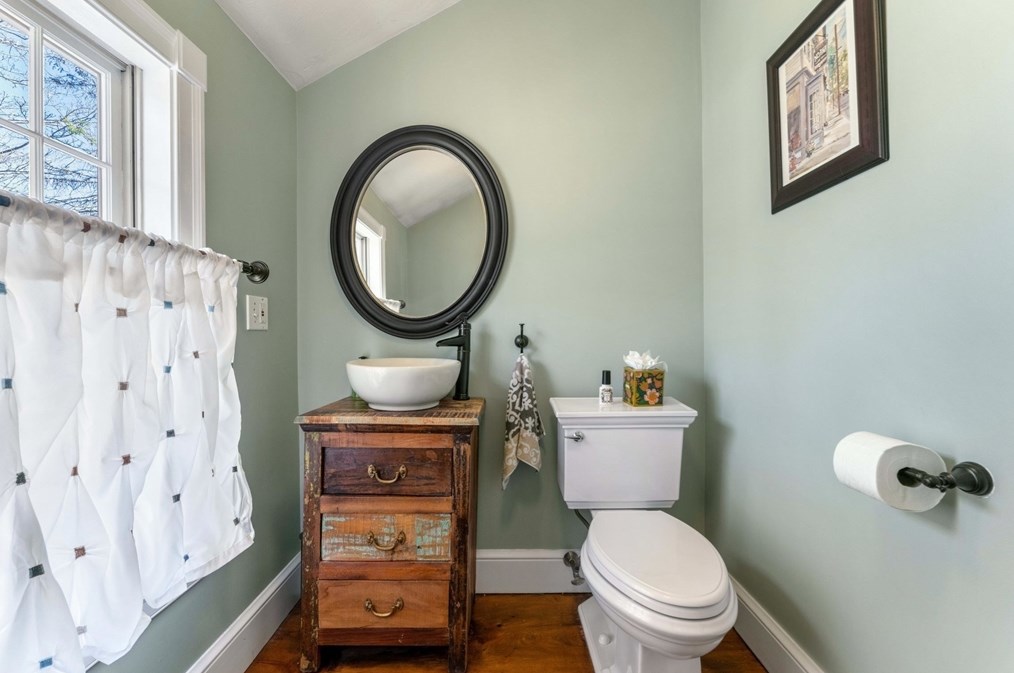 373 Main St, Andover MA  01810-2610 exterior