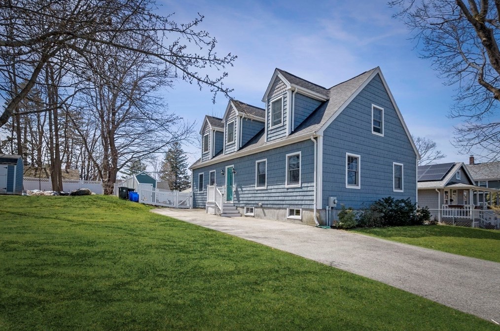 12 Taft Ave, Beverly, MA 01915 exterior