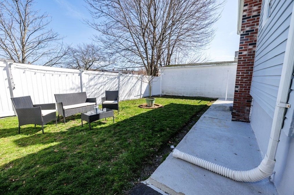 395 Eddy St, Fall River MA 02723-2305 exterior