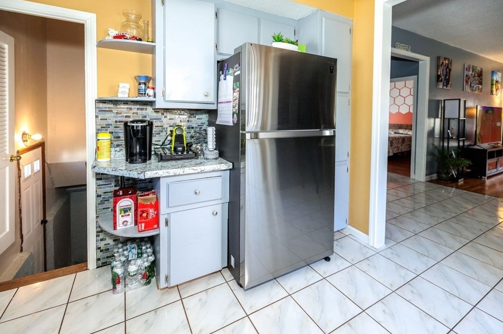 395 Eddy St, Fall River MA 02723-2305 exterior