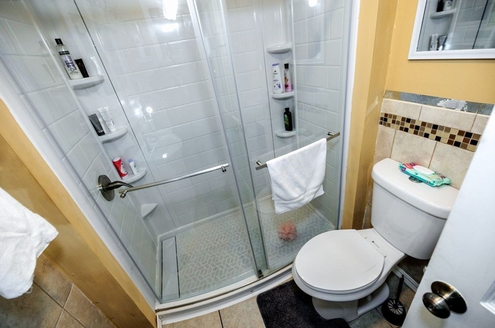 395 Eddy St, Fall River MA 02723-2305 exterior