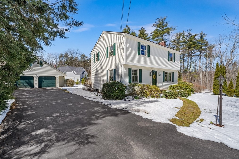 26 Willard Rd, Ashburnham, MA 01430 exterior