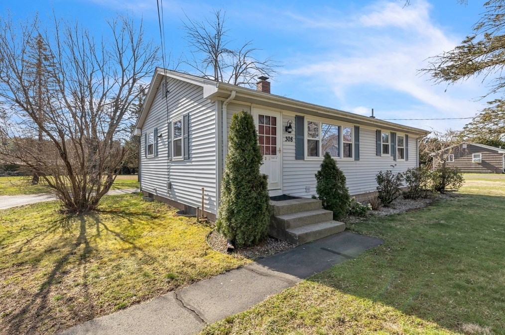 308 Hillside Rd, Montgomery MA  01085-4110 exterior