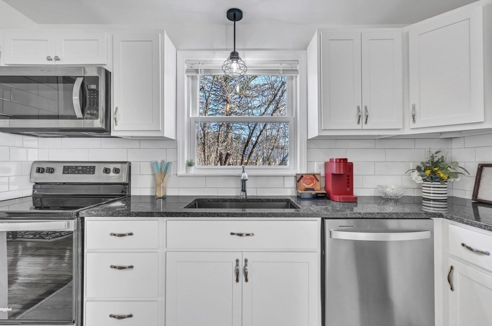 308 Hillside Rd, Montgomery MA  01085-4110 exterior