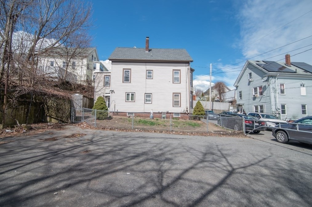 70 Jackson St, Haverhill MA 01832-5306 exterior