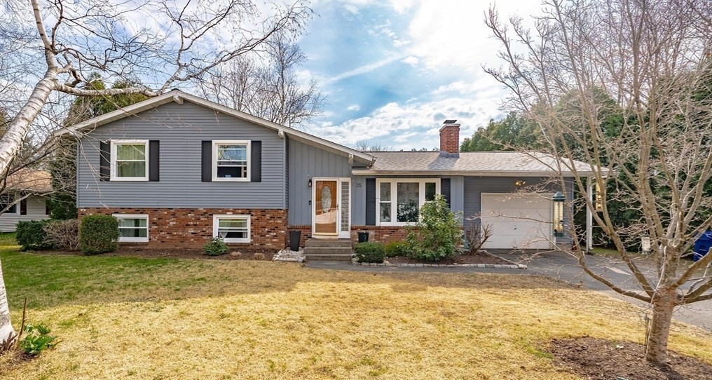 35 Elm Cir, Whately, MA 01373