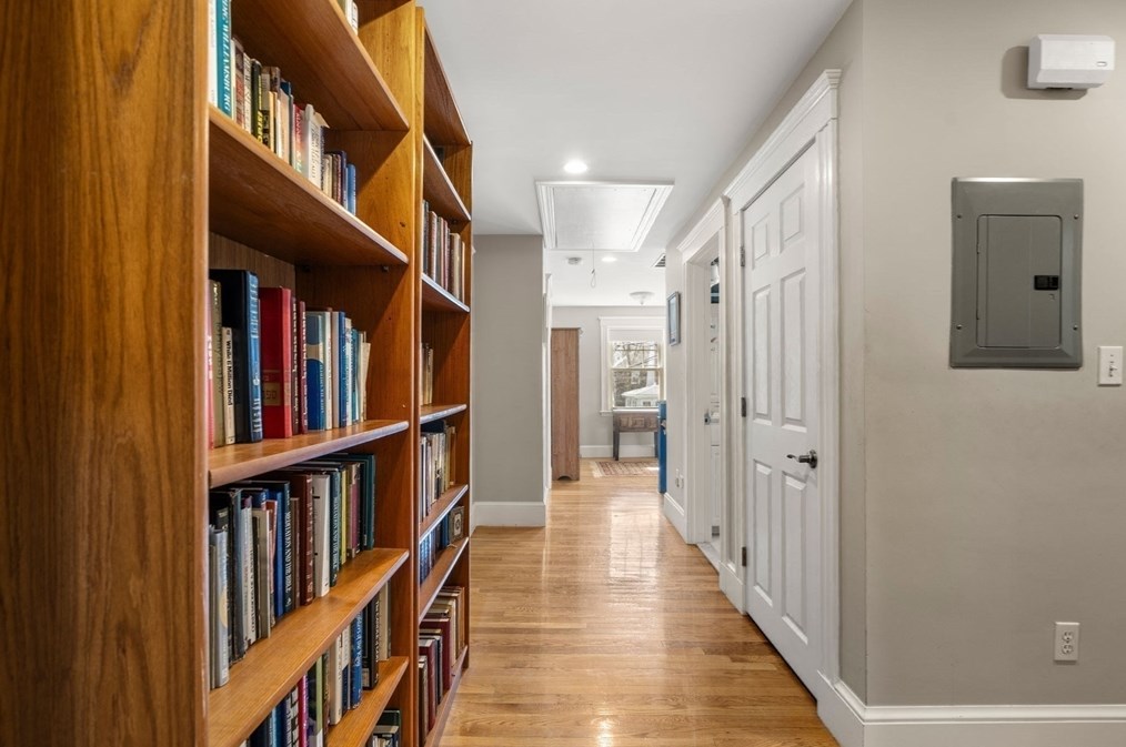 170 Waltham St, Newton MA 02465-1353 exterior