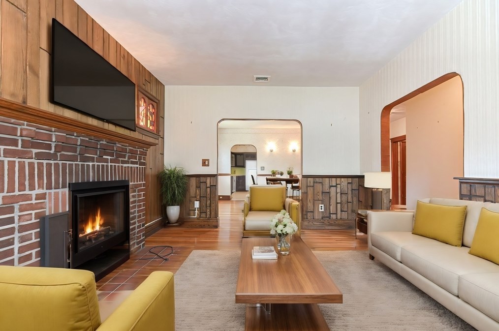 24 Grandview Rd, Chelsea, MA 02150 exterior
