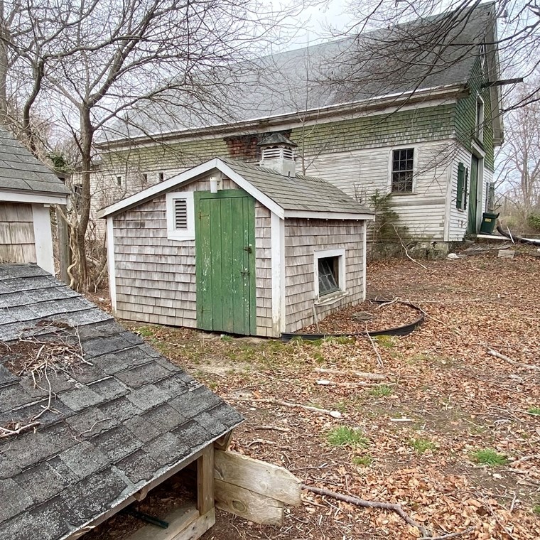 369 Tremont St, Taunton MA 02780-3023 exterior