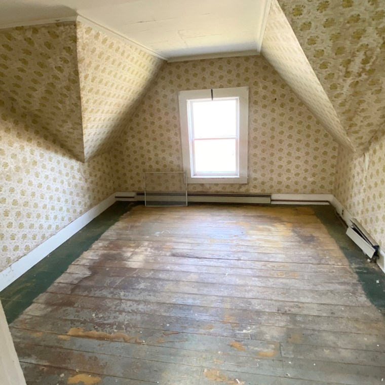 369 Tremont St, Taunton MA 02780-3023 exterior