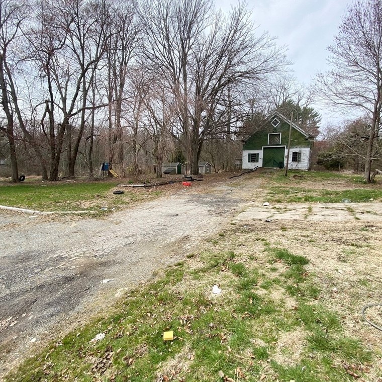 369 Tremont St, Taunton MA 02780-3023 exterior