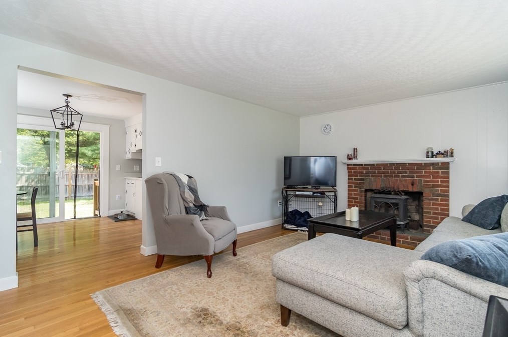 79 Joseph Rd, Framingham, MA 01701