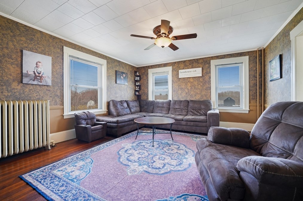 1236 Somerset Ave, Taunton MA  02780-5033 exterior