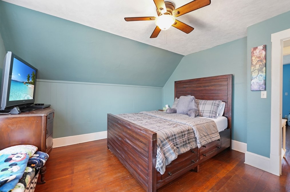 1236 Somerset Ave, Taunton MA  02780-5033 exterior