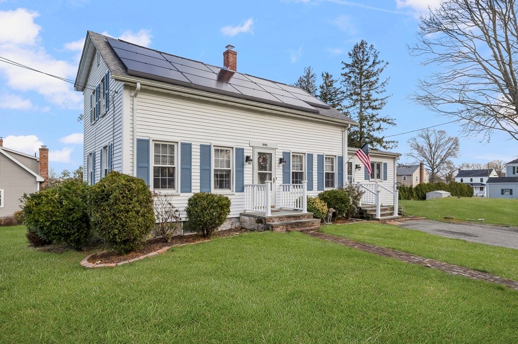 1096 Gardners Neck Road, Swansea, MA 02777