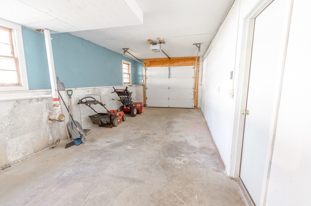 16 Meadow Rd, Ware MA  01082-9722 exterior