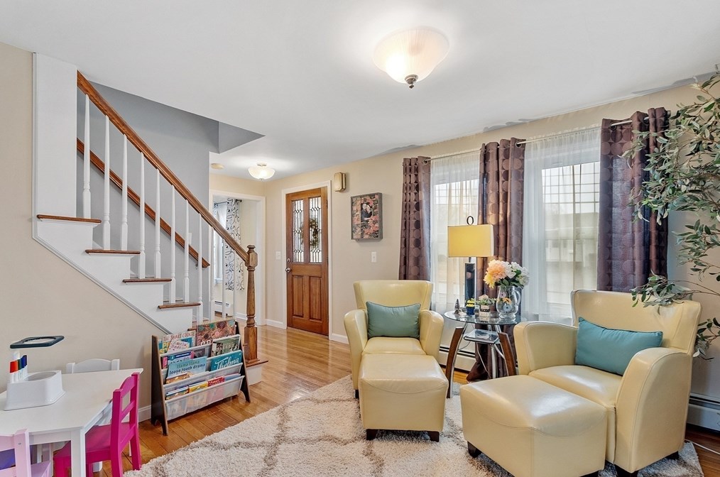 140 Oak St, Methuen, MA 01844