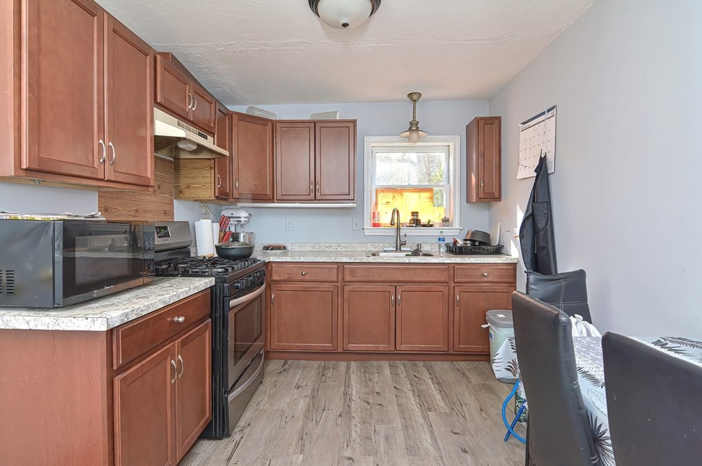 293 Stafford St, Worcester MA 01603-1423 exterior