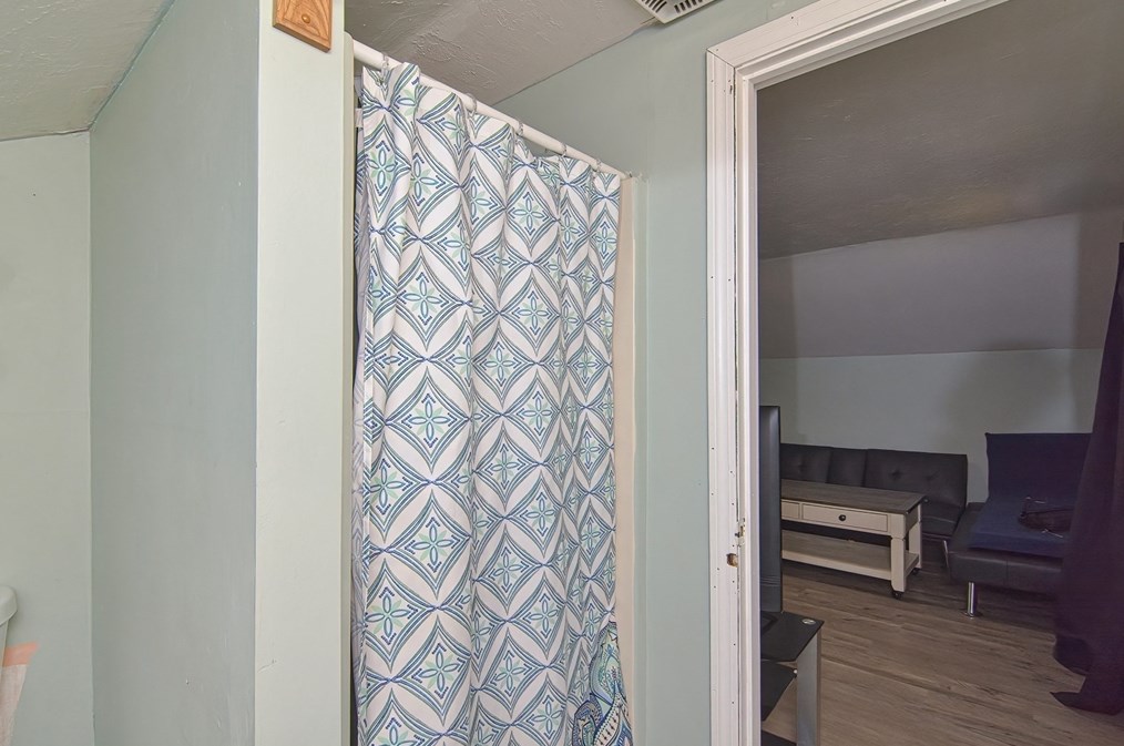 293 Stafford St, Worcester MA 01603-1423 exterior