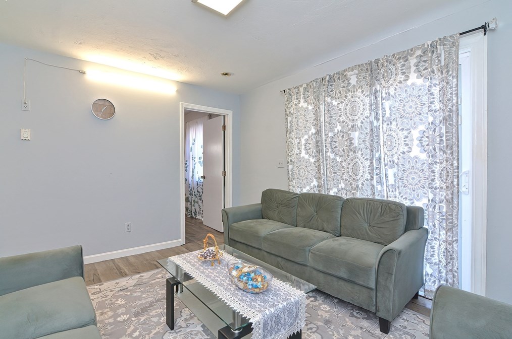 293 Stafford St, Worcester MA 01603-1423 exterior