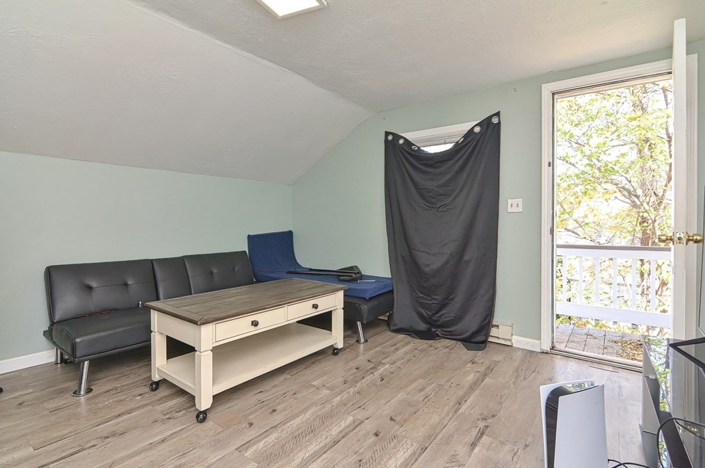 293 Stafford St, Worcester MA 01603-1423 exterior