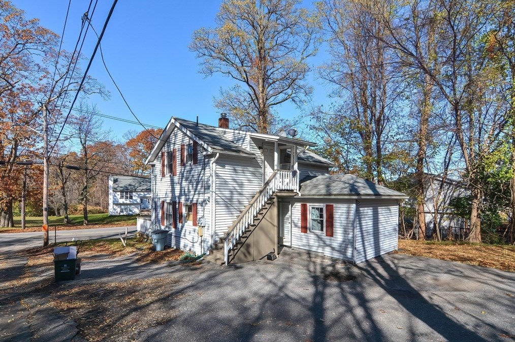 293 Stafford St, Worcester MA 01603-1423 exterior