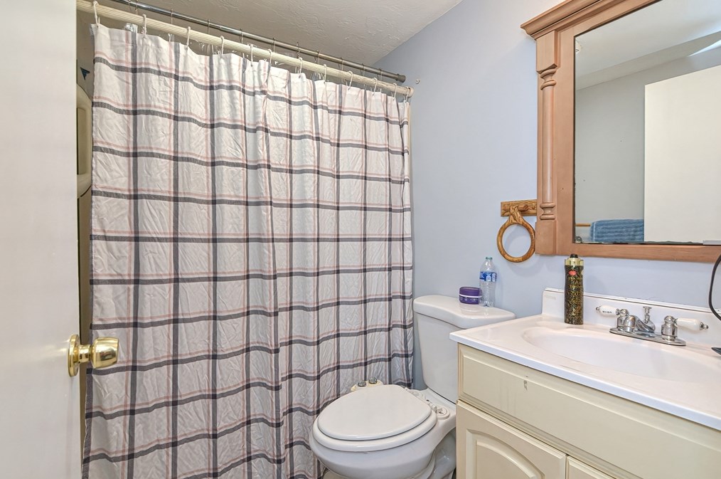 293 Stafford St, Worcester MA 01603-1423 exterior