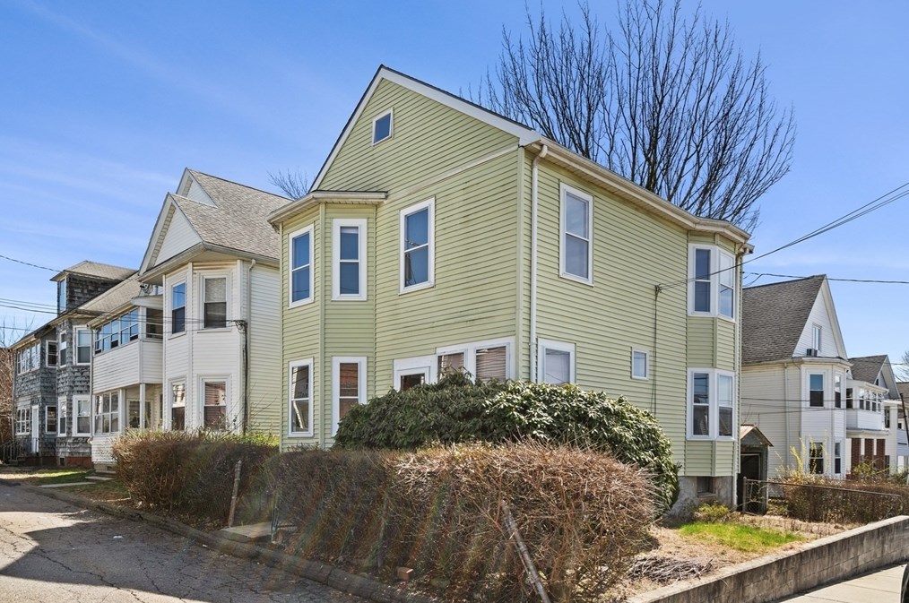 1 Oliver Rd, Watertown, MA 02472