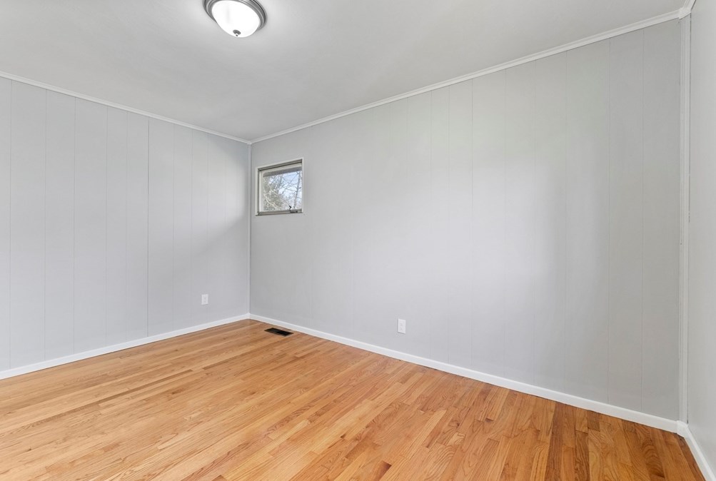 24 Sue St, Springfield MA  01108-3330 exterior