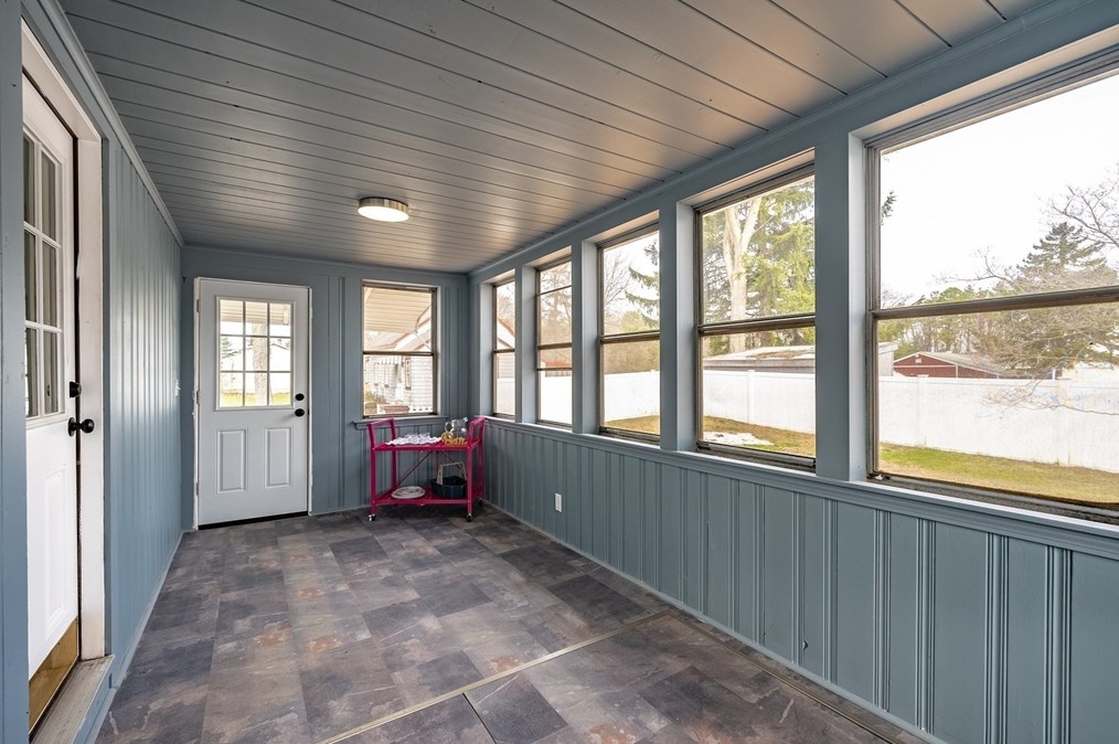 194 Holyoke Rd, Montgomery MA  01085-1611 exterior