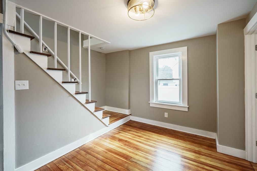 194 Holyoke Rd, Montgomery MA  01085-1611 exterior