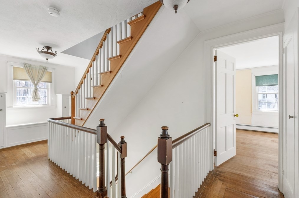 96 Pleasant St, Ayer MA  01432-1113 exterior