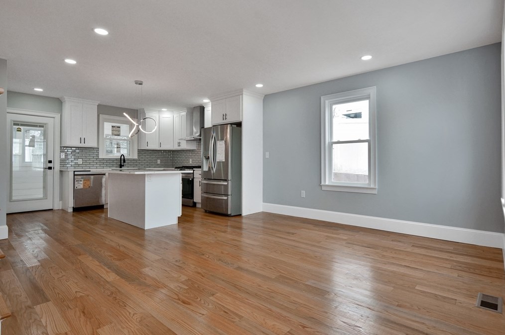 653 Lowell St, Lawrence MA  01841-4415 exterior