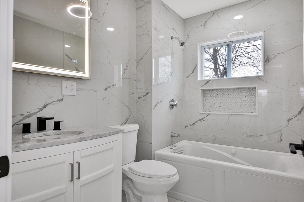 653 Lowell St, Lawrence MA  01841-4415 exterior