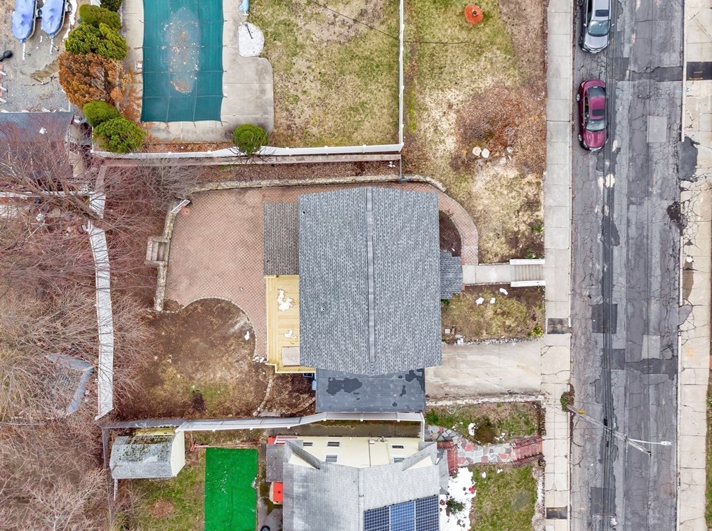 653 Lowell St, Lawrence MA  01841-4415 exterior