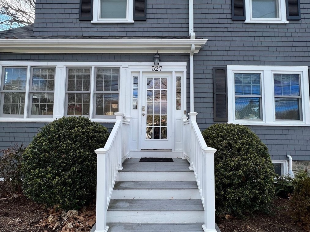 527 Chestnut St, Needham, MA 02492