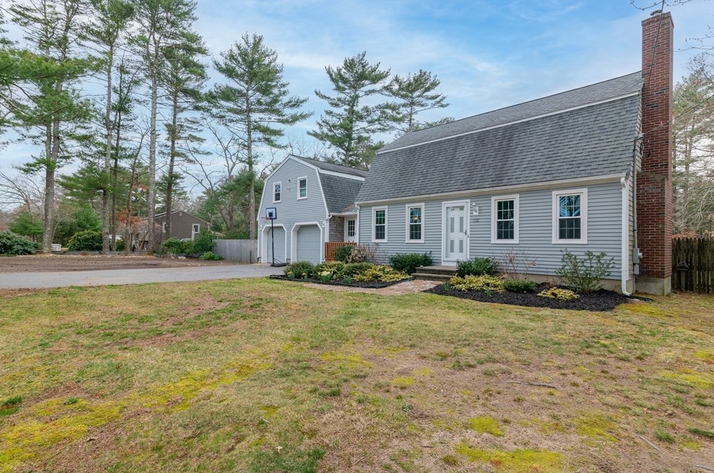 122 S Meadow Rd, Carver, MA 02330