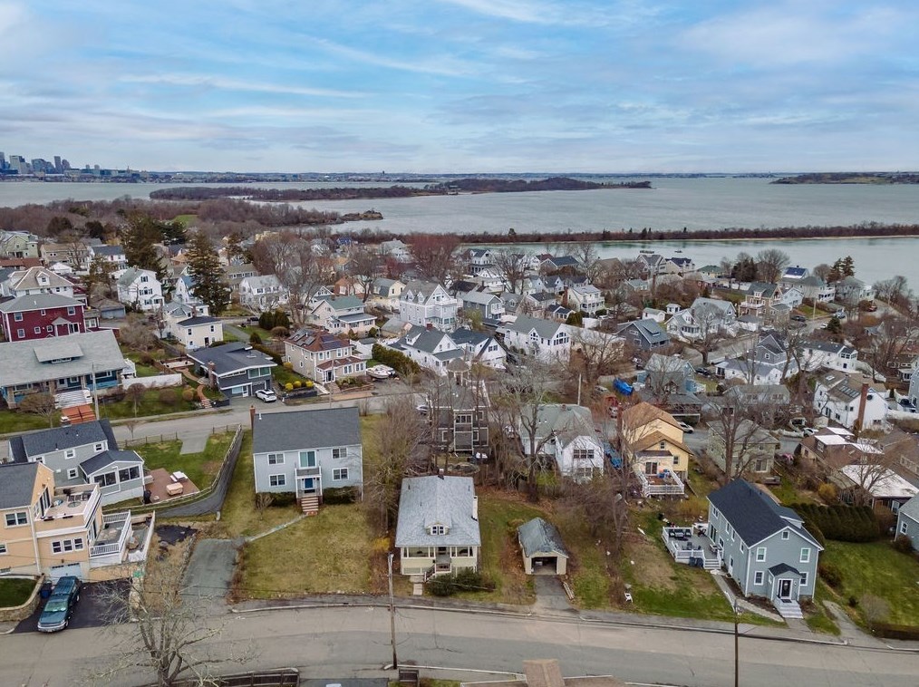 150 Huckins Ave, Quincy MA 02171-1103 exterior