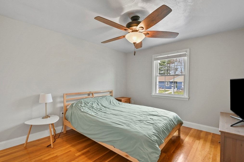 2 Saratoga Rd, Auburn MA  01501-2319 exterior