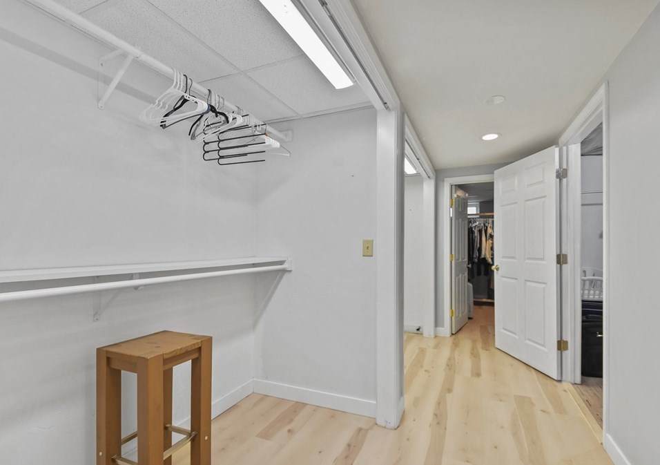 2 Saratoga Rd, Auburn MA  01501-2319 exterior